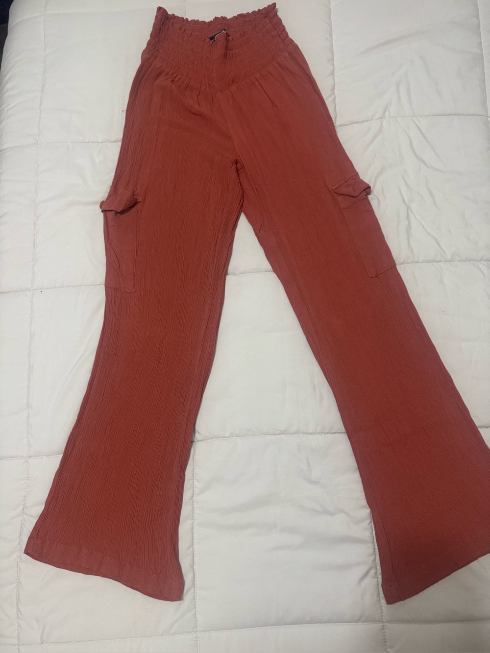 Rewash Smocked-Waist loose fitting slightly bootcut/wide leg Cargo Pants